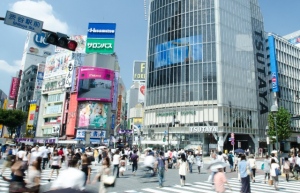 日本百貨店協会によると、2015年5月の売上高は4886億円あまりで、前年同月を6.3%上回った