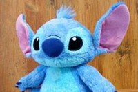 『スタンダードぬいぐるみM スティッチ』（ウォルト・ディズニー・ジャパン発表資料より）