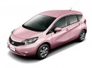 日産自動車がマイナーチェンジして発売したコンパクト5ドアハッチバック「ノート」。ナデシコピンク（PM）。（写真提供：日産自動車）
