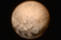 探査機「ニュー・ホライズンズ」による冥王星の最新画像=7月1日、3日撮影（Image credit: NASA/JHUAPL/SWRI）