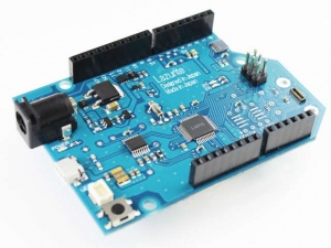 マイコンボードの発達で初心者でも簡単に電子工作が可能に。ロームグループのラピスセミコンダクタも、業界最小の低消費電力マイコンボード「Lazurite Basic」を携えて新規参入を果たした。 マイコンボードの発達で初心者でも簡単に電子工作が可能に。ロームグループのラピスセミコンダクタも、業界最小の低消費電力マイコンボード「Lazurite Basic」を携えて新規参入を果たした。
