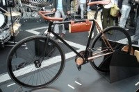 楽器のデザイナーが考えた電動アシスト自転車“O±O”
