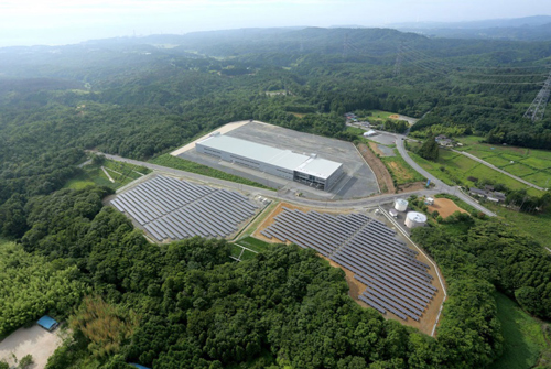 シャープ富岡太陽光発電所（写真：シャープ発表資料より）