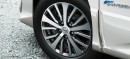 日産自動車が発売する「セレナ」特別仕様車の195/60R16 89Hタイヤ&16インチアルミホイール(写真提供:日産自動車) 日産自動車が発売する「セレナ」特別仕様車の195/60R16 89Hタイヤ&16インチアルミホイール(写真提供:日産自動車)