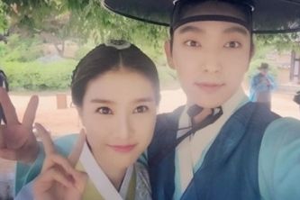 女優キム・ソウンが今月16日、自身のインスタグラムに「『夜を歩くソンビ(学士、儒者の意)』クランクイン。