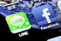 20代の94%が「LINE」を利用している一方、30代では「Facebook」、40代では「Twitter」のり用率が高いことが、ADDIX(本社・東京)の調査で分かった