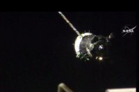 油井さんら搭乗の「ソユーズTMA-17M」宇宙船、国際宇宙ステーションに無事到着（Image Credit: NASA）