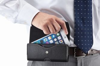 ベルトに装着可能（サンワプライ発表資料より）