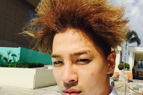 BIGBANGのSOL(テヤン)が、お気に入りのヘアースタイルで撮ったセルフショットを公開した。