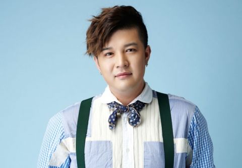 アイドルグループSUPER JUNIORのメンバーで現在兵役中のシンドンが、モデルのカン・シネと破局していたことが分かった。