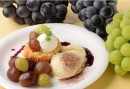 三種の山梨産ぶどうのロールクレープ（自由ヶ丘スイーツフォレスト発表資料より）
