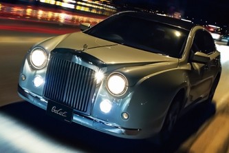 光岡自動車がフルモデルチェンジして4日に発売するフラッグシップセダン「Galue」（写真提供：光岡自動車）