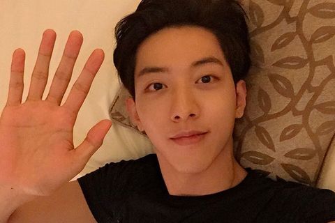 CNBLUEのイ･ジョンシンが、自身のSNSに日本語のメッセージとセルフショットを掲載し、日本のファンの注目を集めている。