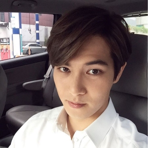 CNBLUEのイ・ジョンヒョンが仕事に向かう途中に撮ったショットを公開。 CNBLUEのイ・ジョンヒョンが仕事に向かう途中に撮ったショットを公開。