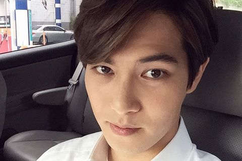 CNBLUEのイ・ジョンヒョンが仕事に向かう途中に撮ったショットを公開。