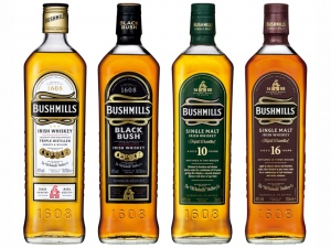 左から、「ブッシュミルズ」「ブッシュミルズ・ブラックブッシュ」「ブッシュミルズ・シングルモルト10年」「ブッシュミルズ・シングルモルト16年」で、すべて700ml/1本、アルコール度数40% 左から、「ブッシュミルズ」「ブッシュミルズ・ブラックブッシュ」「ブッシュミルズ・シングルモルト10年」「ブッシュミルズ・シングルモルト16年」で、すべて700ml/1本、アルコール度数40%