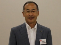 食品卸の久世＜２７０８＞（ＪＱＳ）は９月８日、９日の２日間、恒例のＦＯＯＤ　ＳＥＲＶＩＣＥ　ＳＯＬＵＴＩＯＮ　２０１５秋冬展示会を池袋のサンシャインシティ文化会館で開催した。