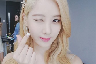 少女時代が新曲「Lion Heart」で14度目の1位に輝き、メンバーのソヒョンがSNSを通じて感謝の気持ちを伝えた。