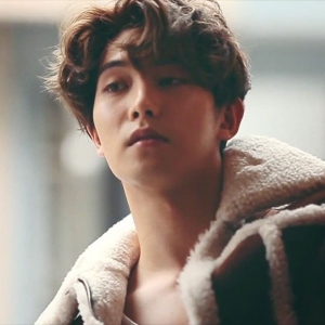 CNBLUEのイ・ジョンヒョンが、26日から始まる秋夕(チュソク:韓国の中秋節)を迎えてSNSにメッセージと写真を掲載した。