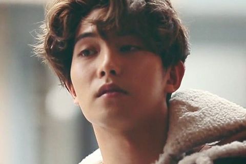 CNBLUEのイ・ジョンヒョンが、26日から始まる秋夕(チュソク:韓国の中秋節)を迎えてSNSにメッセージと写真を掲載した。