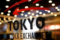 ノーベル賞2人受賞、TPP合意、内閣改造、「爆買い」健在に上海は続伸で再開。日銀会合が金融政策現状維持でも、物事が良い方へ、良い方へ流れていく。