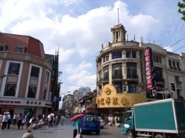 今や世界第2位の経済大国に成長した中国だが、景気減速や商習慣の違いなど「チャイナリスク」も高まっている。 今や世界第2位の経済大国に成長した中国だが、景気減速や商習慣の違いなど「チャイナリスク」も高まっている。