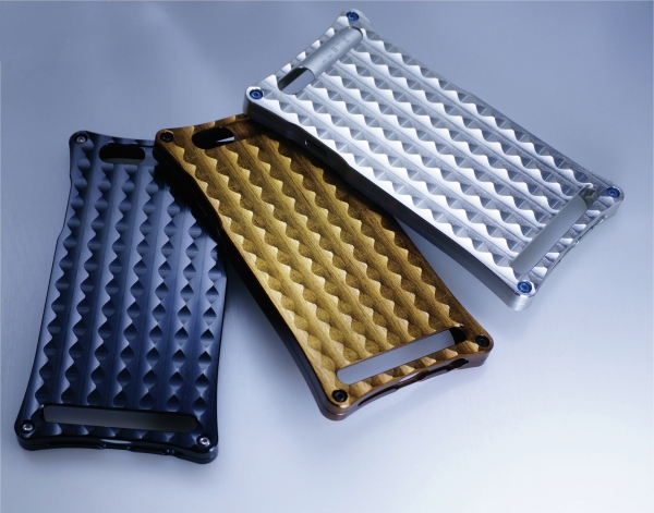 「JUSTE iPhoneケース」（駒井工作所発表資料より）