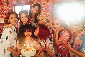 ガールズグループ少女時代が来月４回目の単独コンサートを開催する。写真：サニーとユリのインスタグラム