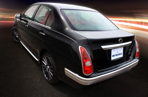 光岡自動車が23日に販売開始するハイブリッド（HV）セダン「Ryugi」（リューギ）の特別仕様車「Ryugi yamato」（リューギ ヤマト）（写真提供：光岡自動車）