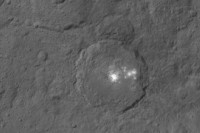 探査機「ドーン」、最後の軌道変更を開始　準惑星ケレスの詳細観測へ（Image Credit: NASA/JPL-Caltech/UCLA/MPS/DLR/IDA）