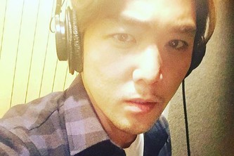 SUPER JUNIORのカンインが、SNSで凛々しいイケメンショットを公開した。