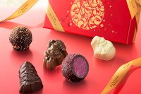 ゴディバのクリスマス限定「ノエル ルミヌ コレクション」キラキラ輝く華やかなショコラ&マカロン