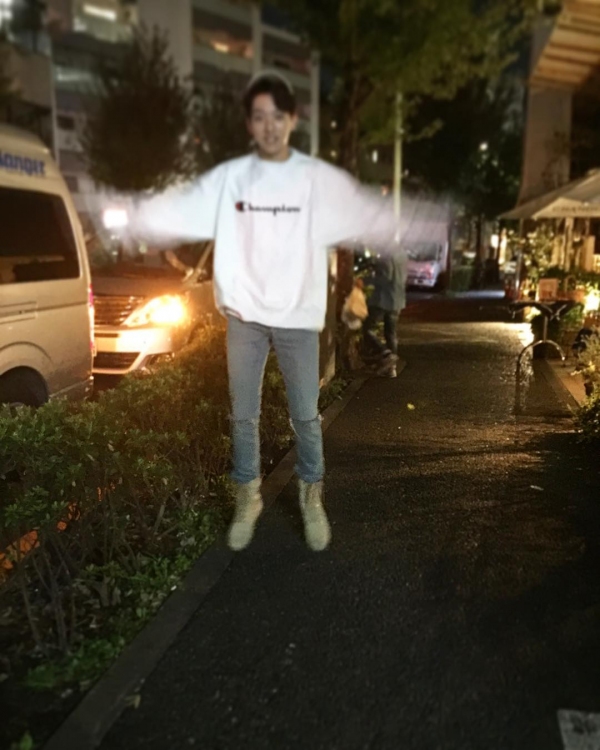 CNBLUEのイ・ジョンシンが、5日に行われた代々木競技場での公演後にユニークなショットを公開した。