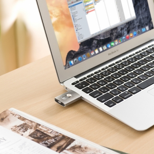 サンワサプライは、iPhone、iPad、Android端末、パソコンでデータが共有できるUSBメモリ「600-IPL_GAシリーズ」を発売した。