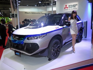 三菱電機が技術力を結集した予防安全コンセプトカー「EMIRAI3xAUTO」、行動な自動運転を2020年以降に完成させる 三菱電機が技術力を結集した予防安全コンセプトカー「EMIRAI3xAUTO」、行動な自動運転を2020年以降に完成させる