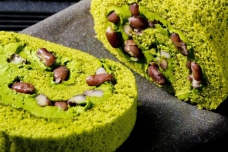 宇治抹茶の極上ロールケーキ（末広庵発表資料より）