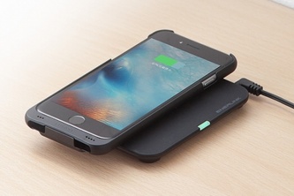 置くだけで充電！（サンワプライ発表資料より）