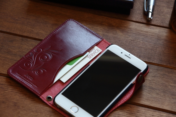 内側には小物入れ付き（NATURAL design発表資料より）