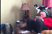 この視線、この位置、だっ、大丈夫～!?と思っていたらその通りに。