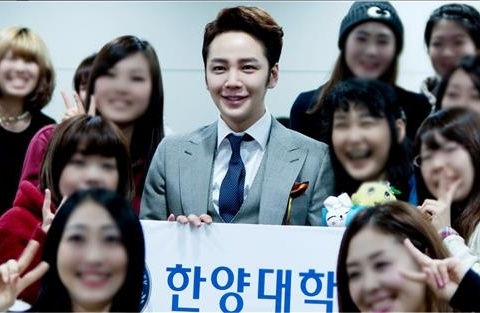 チャン・グンソクが母校の漢陽大学で特別講義を行う。写真：ワイツリーカンパニー