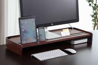 スマホスタンド内蔵机上台（サンワプライ発表資料より）