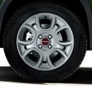 「Fiat Panda」の四輪駆動モデル「Fiat Panda 4x4 Terra」(FCAジャパンの発表資料より) 「Fiat Panda」の四輪駆動モデル「Fiat Panda 4x4 Terra」(FCAジャパンの発表資料より)