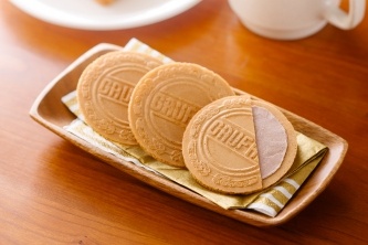 プティゴーフル　小倉トースト味（上野風月堂発表資料より）