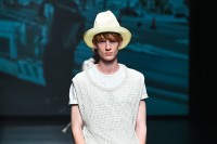 ミハラ ヤスヒロが「メゾン ミハラヤスヒロ」に改名し、ブランドをリスタート