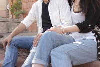 ゲンナイ製薬が既婚者の男女1000名を対象に「夫婦の関係と夫婦の会話」に関する調査を行った。アンケートによると、「夫婦円満である」と答えた人は83.0%。「円満ではない」と答えた人は17.0%だった。