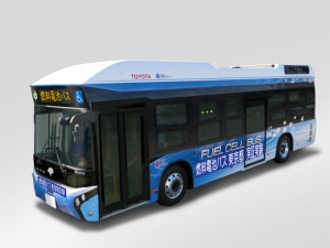 来たる東京オリンピックに備えて、2016年度からの都営バスへのFCバス導入するために、東京都内で、トヨタ自動車と日野自動車は、2015年7月24 日から30 日にかけて、燃料電池バス(FCバス)の実証実験を実施した 来たる東京オリンピックに備えて、2016年度からの都営バスへのFCバス導入するために、東京都内で、トヨタ自動車と日野自動車は、2015年7月24 日から30 日にかけて、燃料電池バス(FCバス)の実証実験を実施した