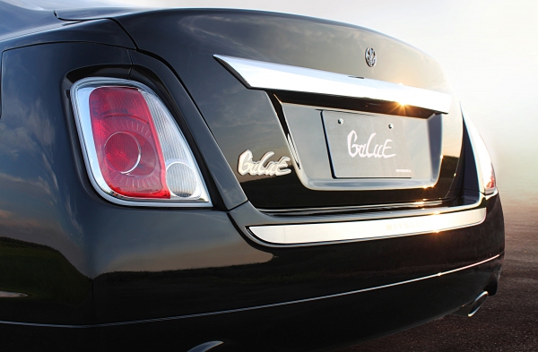 光岡自動車が一部仕様変更して発売するフラッグシップセダン「Galue」（ガリュー） （写真提供：光岡自動車）