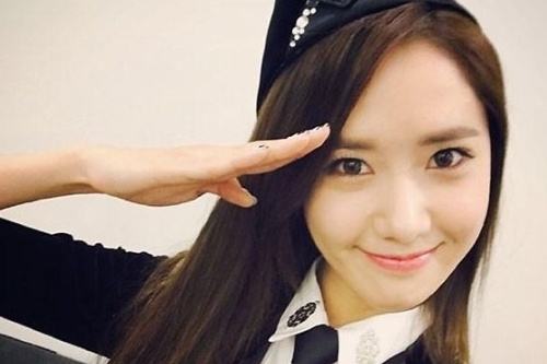 少女時代のユナが、女性警官姿の写真を公開した。写真：ユナのインスタグラム