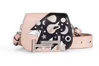 トッズ 2016年春夏コレクションの新作シューズ＆バッグ -“ギター”がキーワード