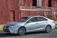 2015年暦年の米国国内自動車販売でトヨタが105.3%を達成、日系メーカーは総じて好調だった。米国乗用車販売トップとなったのは、14年連続でトヨタ・カムリ